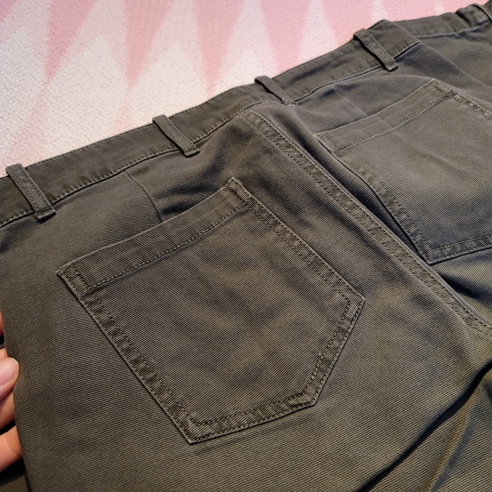 Pants - Picture 3 of 4